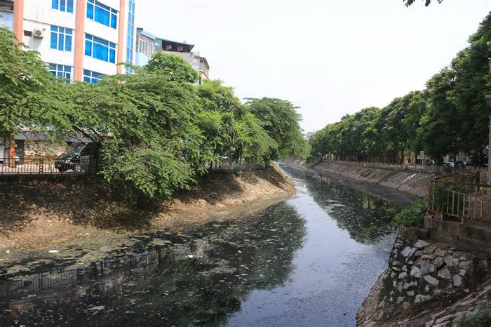 Hiện trạng các sông 'chết' ở Hà Nội sắp được 'giải cứu'
