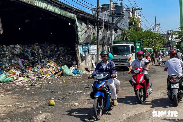 Trạm rác Hiệp Bình Chánh dồn ứ, Thủ Đức đưa ra cách xử lý