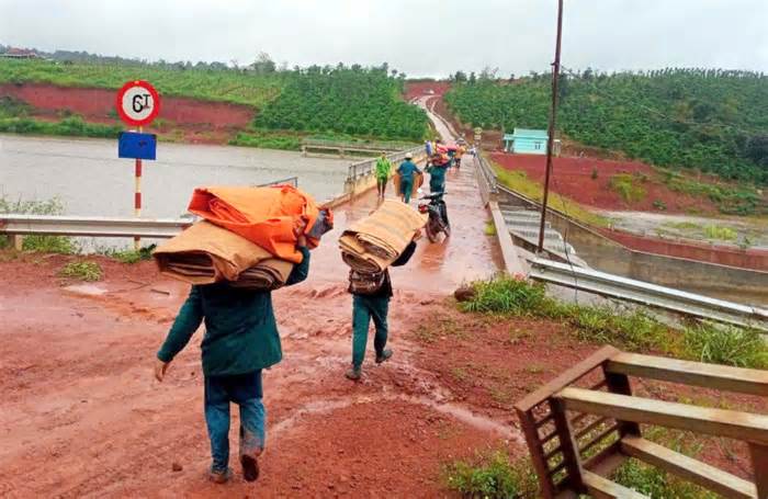 Đắk Nông hoàn thành sơ tán dân, nỗ lực bảo vệ an toàn hồ thủy lợi trước nguy cơ vỡ đập