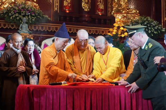Quảng Ninh khai hội Yên Tử 2025 linh thiêng và huyền bí