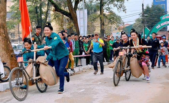 Lễ hội Hoa Ban năm 2024: Nhiều hoạt động giao lưu, thi đấu thể thao tại Khu vực di tích Trung tâm tập đoàn cứ điểm Điện Biên Phủ