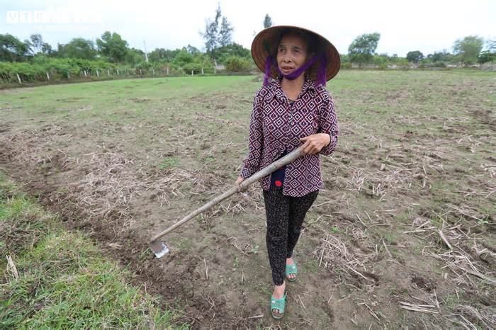 Nỗi thống khổ của người dân sống ‘treo’ cạnh mỏ sắt Thạch Khê