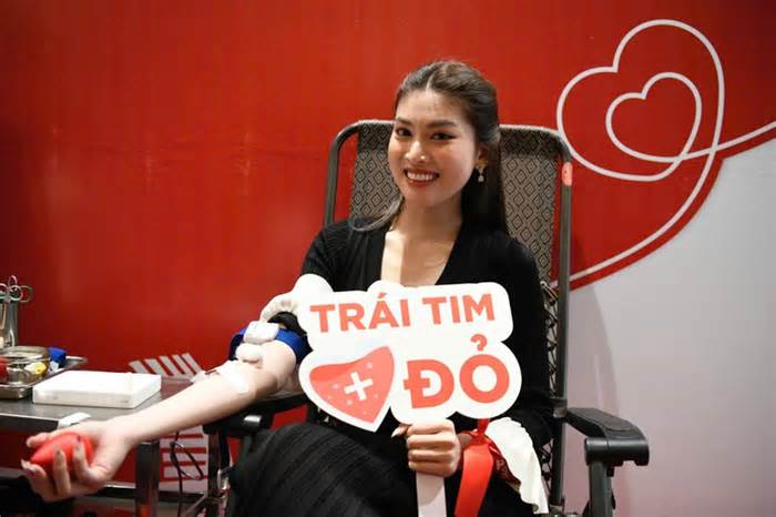 Chủ nhật đỏ lập kỷ lục quy mô sau 18 năm