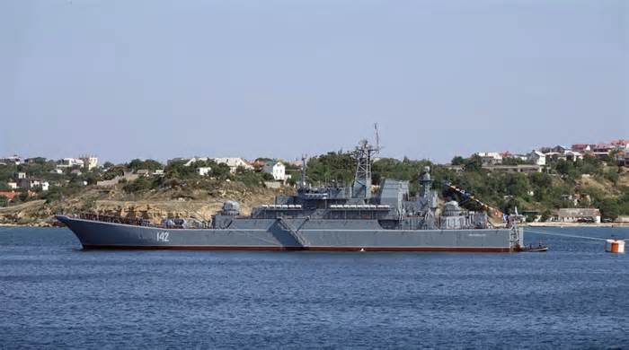 Tàu đổ bộ Nga bị hư hại sau đòn tập kích tên lửa của Ukraina ở Crimea