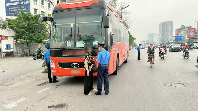 Số điện thoại lãnh đạo Sở GTVT Hà Nội tiếp nhận phản ánh xe khách vi phạm