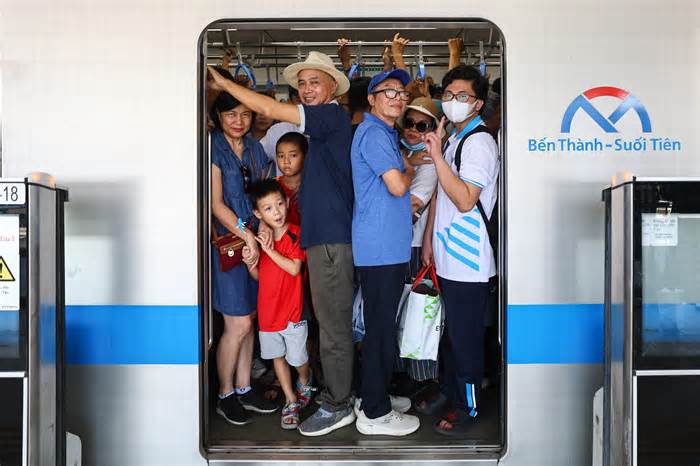 TP HCM miễn vé đi metro, xe buýt ngày bầu cử 15/3