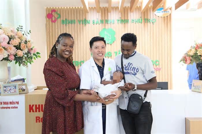 Em bé ngoại quốc đầu tiên thụ tinh ống nghiệm thành công tại Phú Thọ