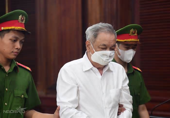 'Dr Thanh' bị phạt 8 năm tù, con gái út được tại ngoại