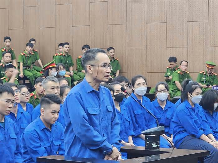 'Tập đoàn' đòi nợ kiểu khủng bố của ông trùm trốn truy nã