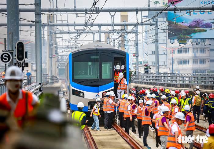 Hơn 1.000 người diễn tập cứu nạn cháy nổ ở ga Tân Cảng metro số 1