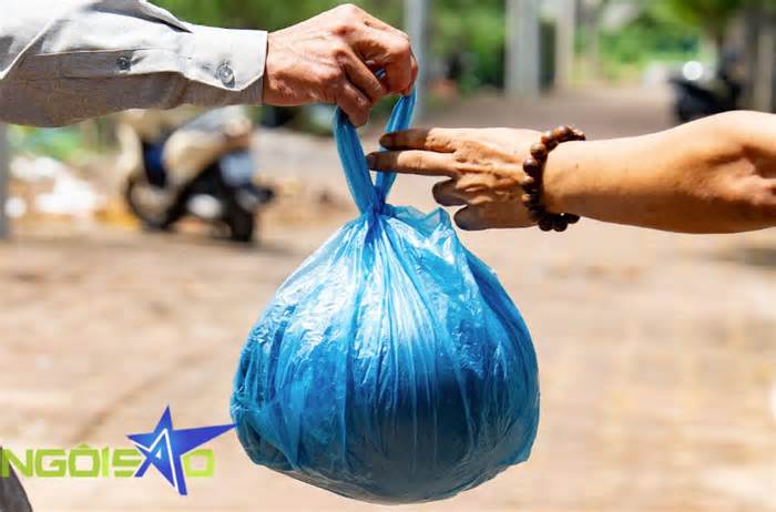 Tìm thấy thi thể nam sinh bị cuốn xuống cống