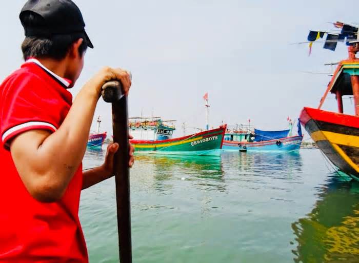 Biện pháp mạnh ngăn tàu cá khai thác bất hợp pháp