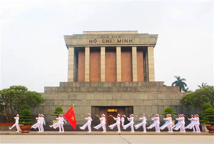 Tạm ngừng tổ chức lễ viếng tại Lăng Chủ tịch Hồ Chí Minh từ 12.6 đến 14.8