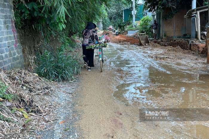 Nguy hiểm rình rập trong quá trình thi công tuyến nối Quốc lộ 4E ở Lào Cai
