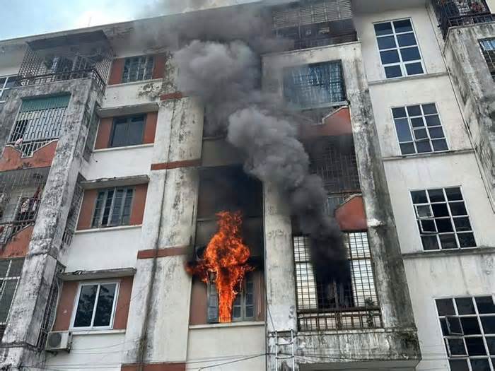 Cháy căn hộ chung cư