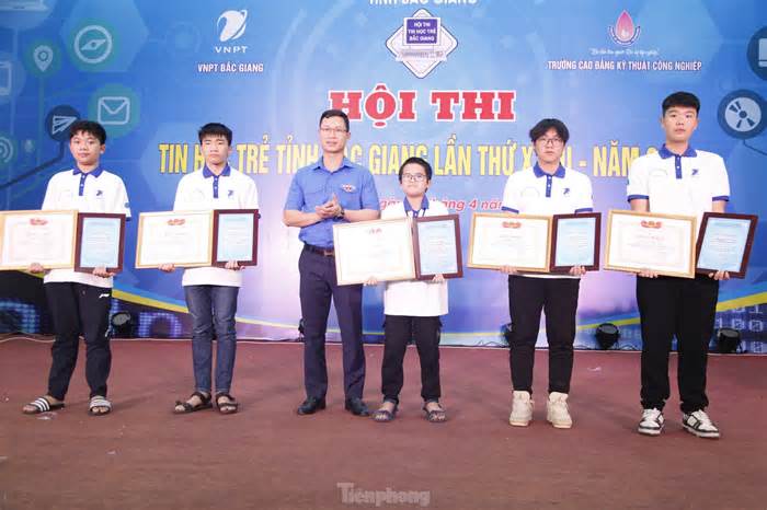 Bắc Giang trao giải Hội thi Tin học trẻ