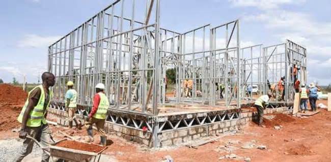 Công nhân Kenya xây nhà trong 6 ngày phục vụ tang lễ Kiptum
