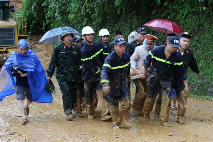 Thủ tướng yêu cầu khẩn trương tìm kiếm các nạn nhân vụ sạt lở đất ở Hà Giang