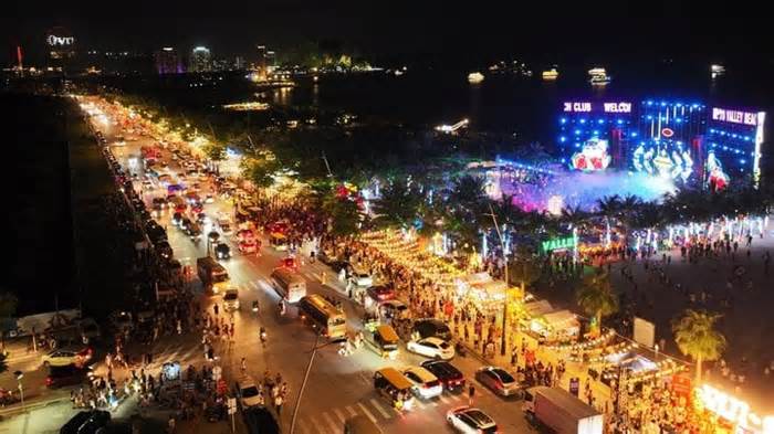 Khai mạc mô hình chợ đêm giải trí mới toanh tại Hạ Long