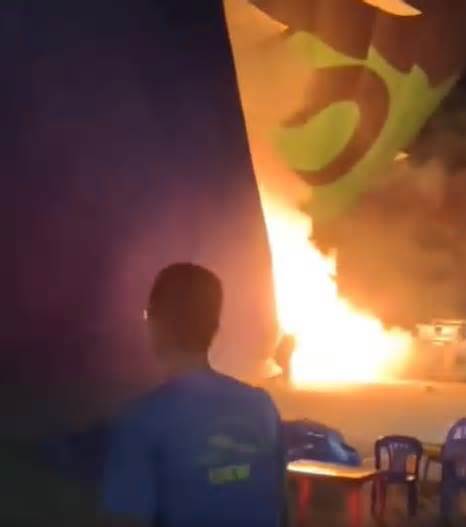 Khinh khí cầu tại lễ hội phát nổ, 5 người bị bỏng