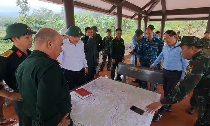 Hai phi công liên lạc về đơn vị sau vụ máy bay rơi ở Bình Định