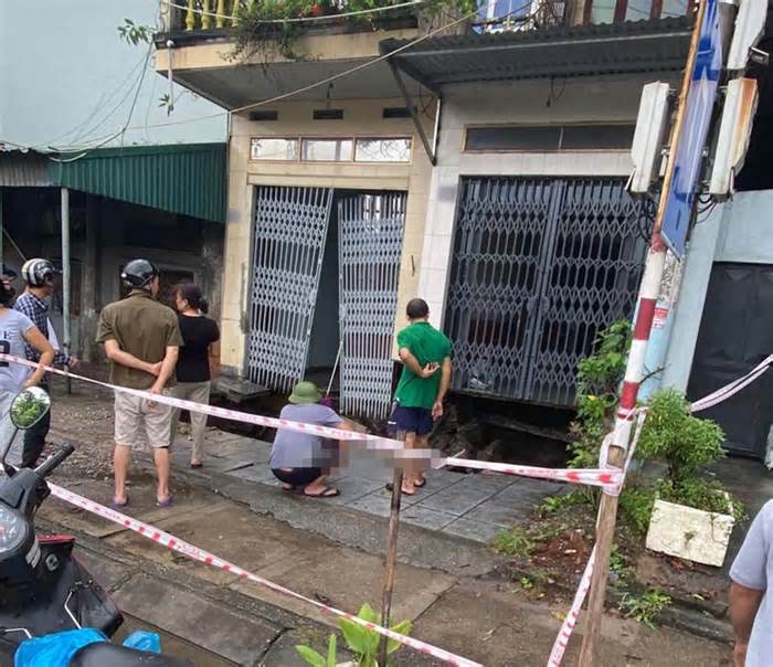 Quảng Ninh di dời khẩn cấp 4 gia đình tại điểm sụt lún ở Cẩm Phả