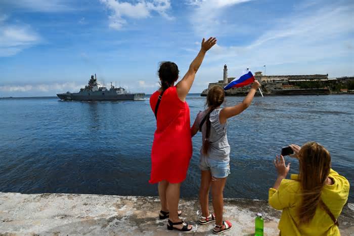 Đội tàu chiến Nga rời Cuba sau 5 ngày viếng thăm