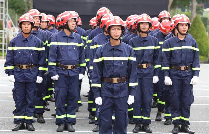 600 cán bộ, chiến sĩ phòng cháy chữa cháy thi tài cứu nạn, cứu hộ