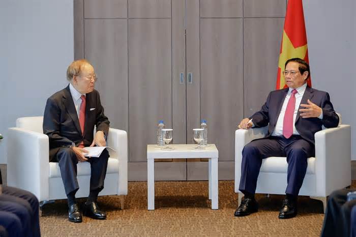Thủ tướng tiếp lãnh đạo các tập đoàn Hàn Quốc đầu tư tỷ USD tại Việt Nam