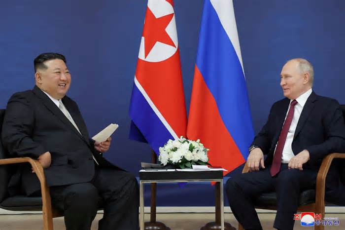 Ông Kim Jong Un chúc Nga may mắn trong bức thư gửi ông Putin