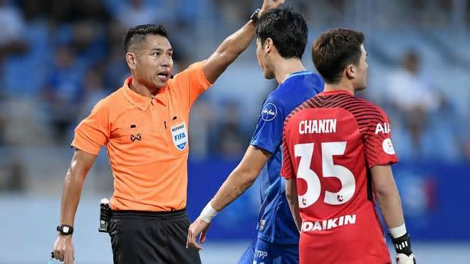 Ngay tại Thái Lan có tranh cãi về chất lượng trọng tài?