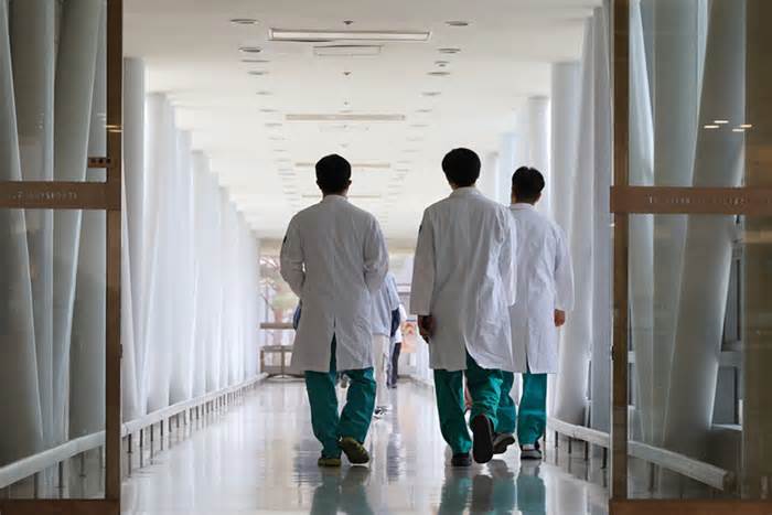 Nghịch lý tại các bệnh viện hàng đầu ở Hàn Quốc