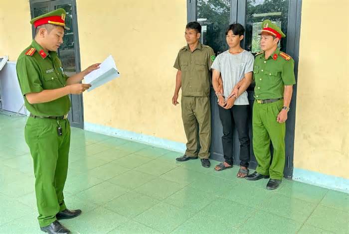 Bắt tạm giam nam thanh niên dùng dao tấn công người vì mâu thuẫn khi làm việc