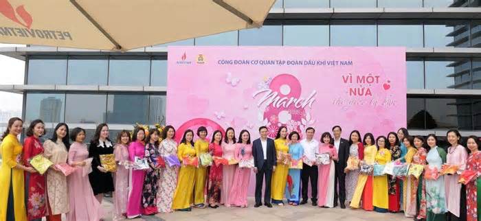 Công đoàn Dầu khí Việt Nam phát động tặng áo dài cho nữ lao động khó khăn