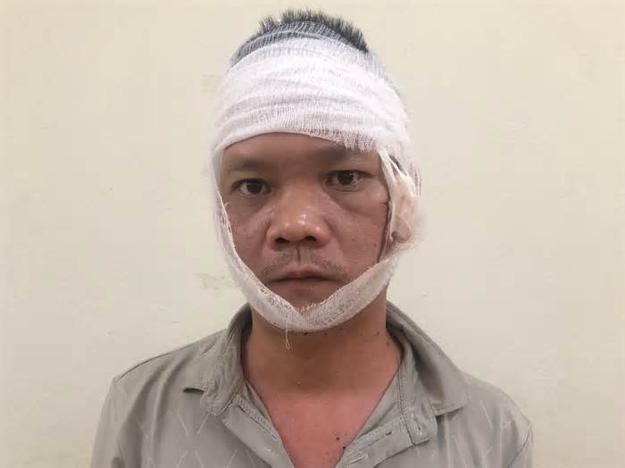 Hà Nội: Chém bố đẻ và anh trai thương vong vì mâu thuẫn gia đình