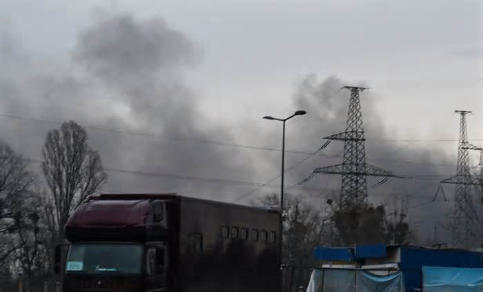 Nga lại tấn công khắp Ukraine, nhà máy hạt nhân Zaporizhzhia mất điện
