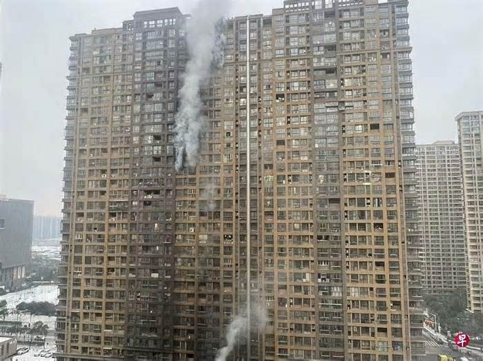 Cháy chung cư Trung Quốc, 15 người chết
