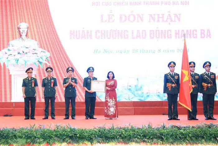 Hội Cựu chiến binh Hà Nội nhận Huân chương Lao động hạng Ba