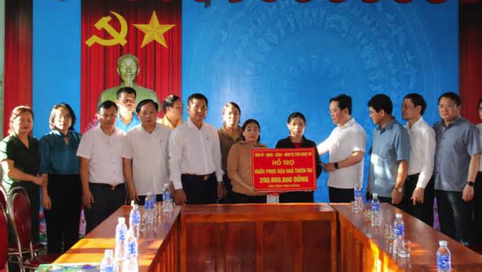 Chủ tịch tỉnh Nghệ An: Sớm đưa học sinh vùng lũ trở lại trường