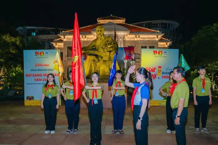Thiếu nhi TPHCM lên đường về miền Tây học văn hóa truyền thống