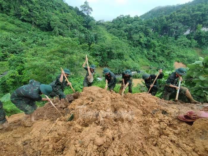 Danh tính nạn nhân tử vong trong vụ lở đất vùi lấp xe khách ở Hà Giang