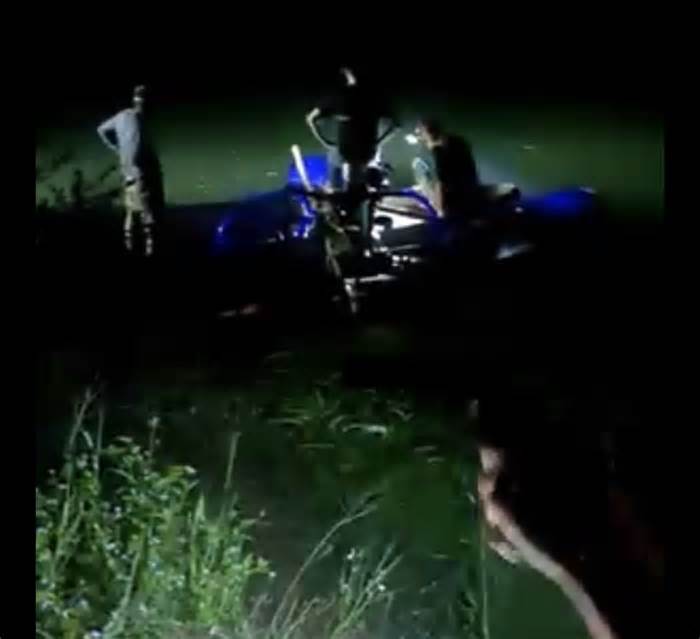 Phát hiện cây sưa ‘khủng’ dưới suối thuộc vùng đệm Phong Nha-Kẻ Bàng, dân lén lút khai quật trong đêm