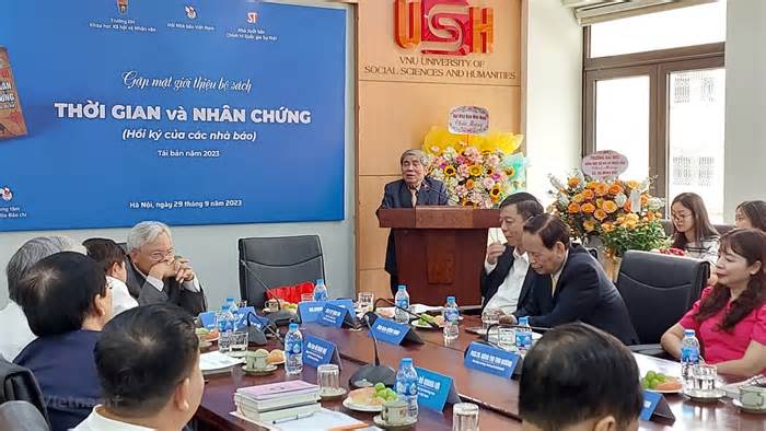 Bộ sách 'Thời gian và nhân chứng': Tôn vinh 43 nhà báo lão thành