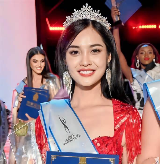 Nông Thúy Hằng đoạt á hậu 2 Hoa hậu Hữu nghị Quốc tế 2023 ở Trung Quốc