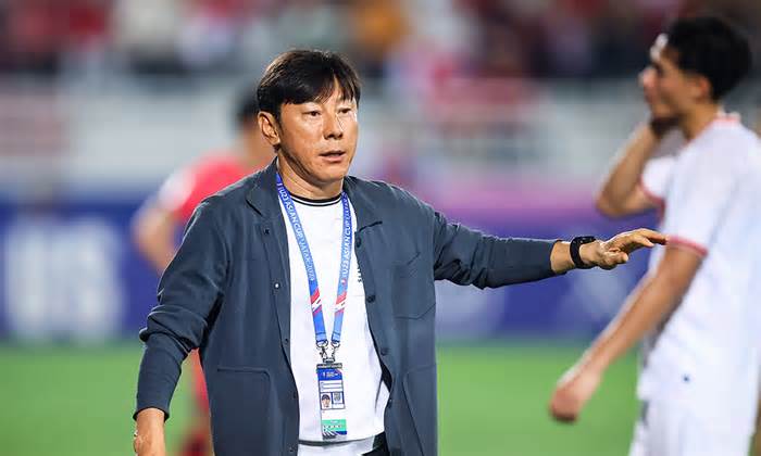 HLV Shin Tae-yong trách cầu thủ Indonesia