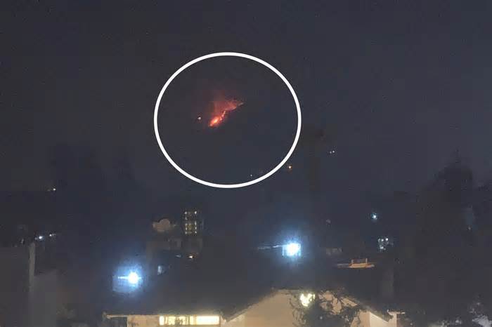Huy động 500 người dập tắt 2 đám cháy rừng tại Sa Pa