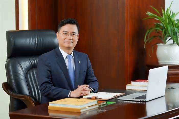 Bản tin 8H: Chân dung tân Chủ tịch HĐQT Vietcombank Nguyễn Thanh Tùng