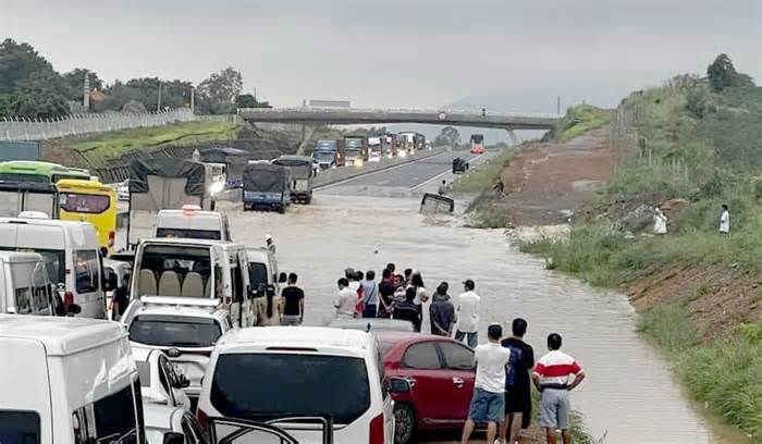 Phó Thủ tướng yêu cầu xử lý triệt để tình trạng ngập tại cao tốc Phan Thiết - Dầu Giây