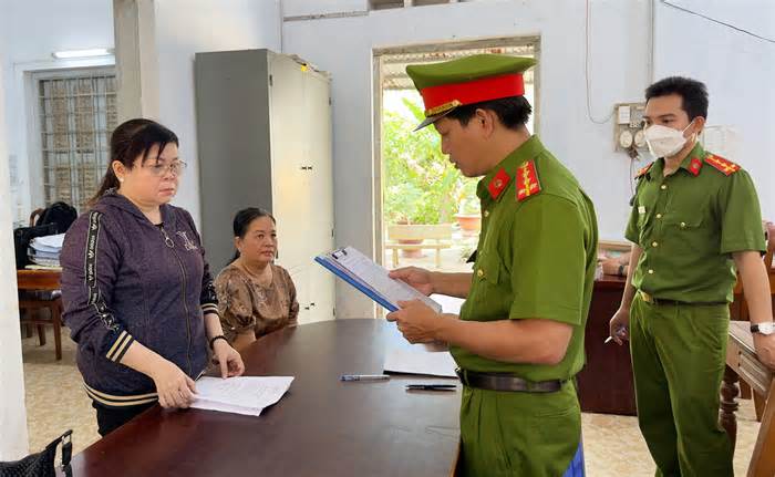 Chủ hụi bị bắt tạm giam về tội lừa đảo chiếm đoạt tài sản