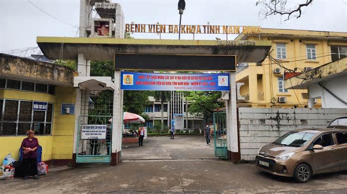 Nam Định: Thực hư thông tin 50 bệnh nhân đang chạy thận ở bệnh viện phải về